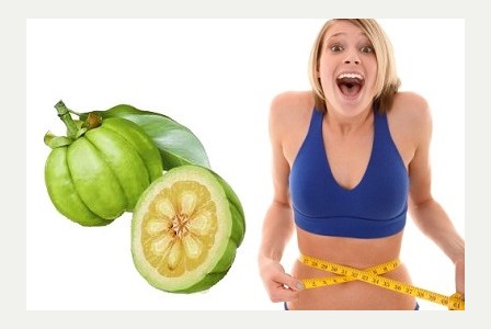 woman and garcinia fruit